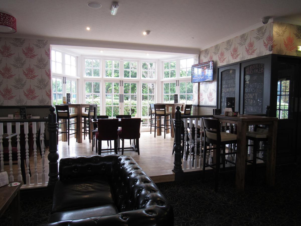 Pear Tree Inn Welwyn Garden City Dış mekan fotoğraf
